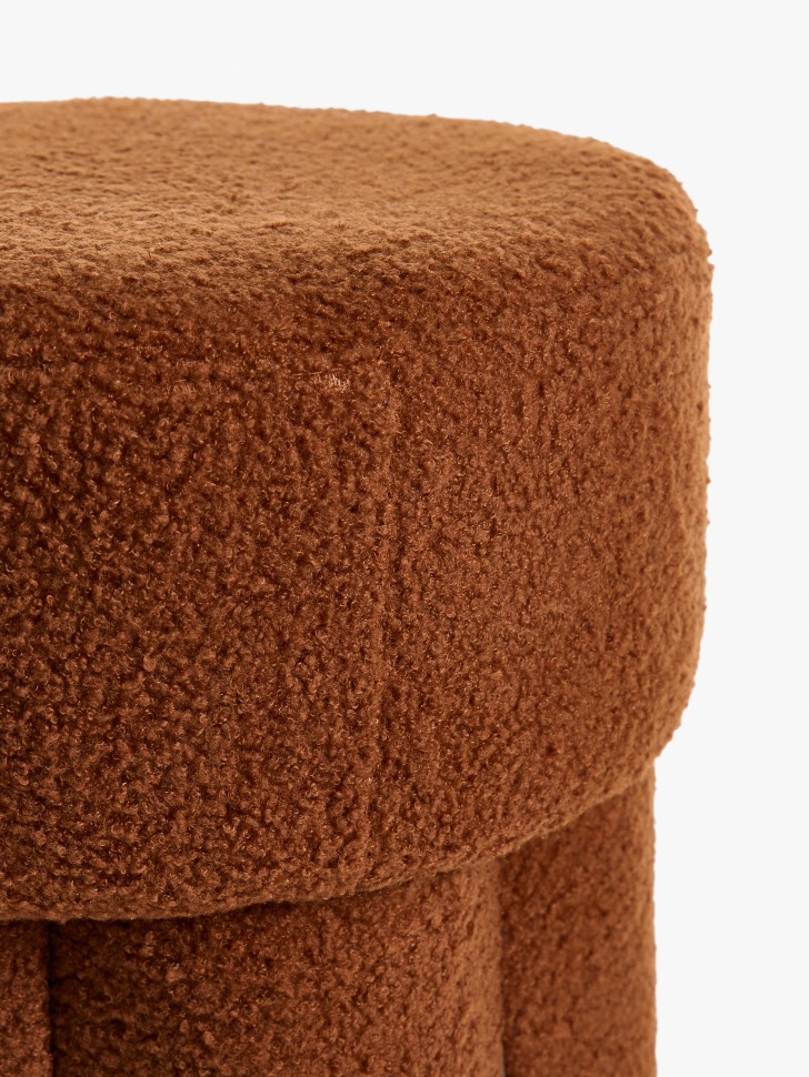 пуф с буклированной обивкой по цене 5999 руб вид справа