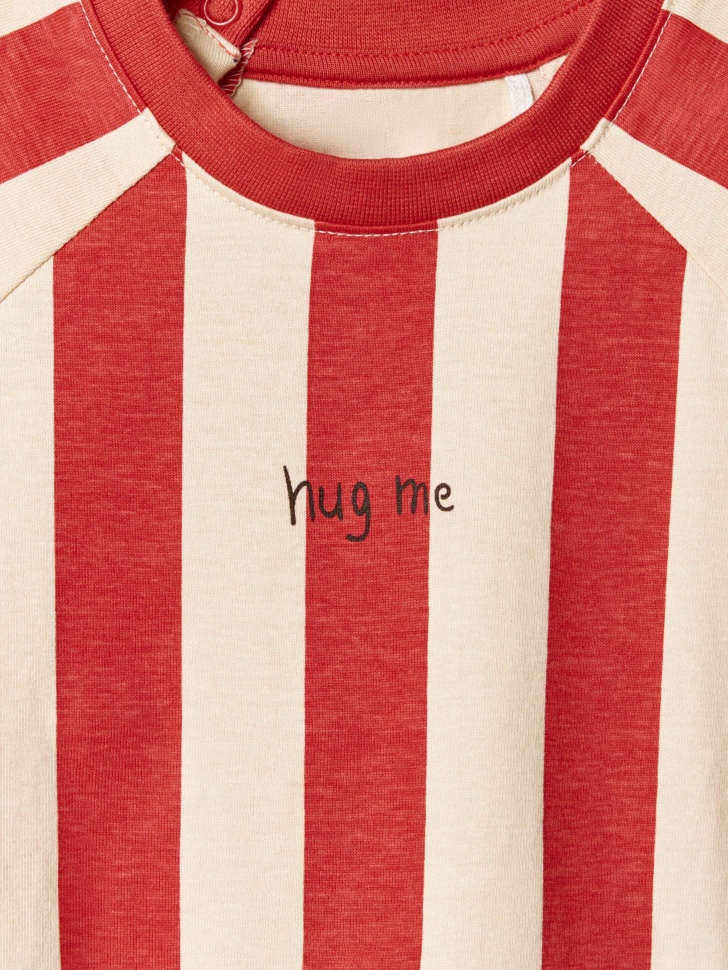 футболка в полоску для малышей от бренда sela вид слева