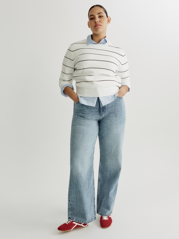 укороченный вязаный джемпер из смесовой вискозы от бренда sela вид слева