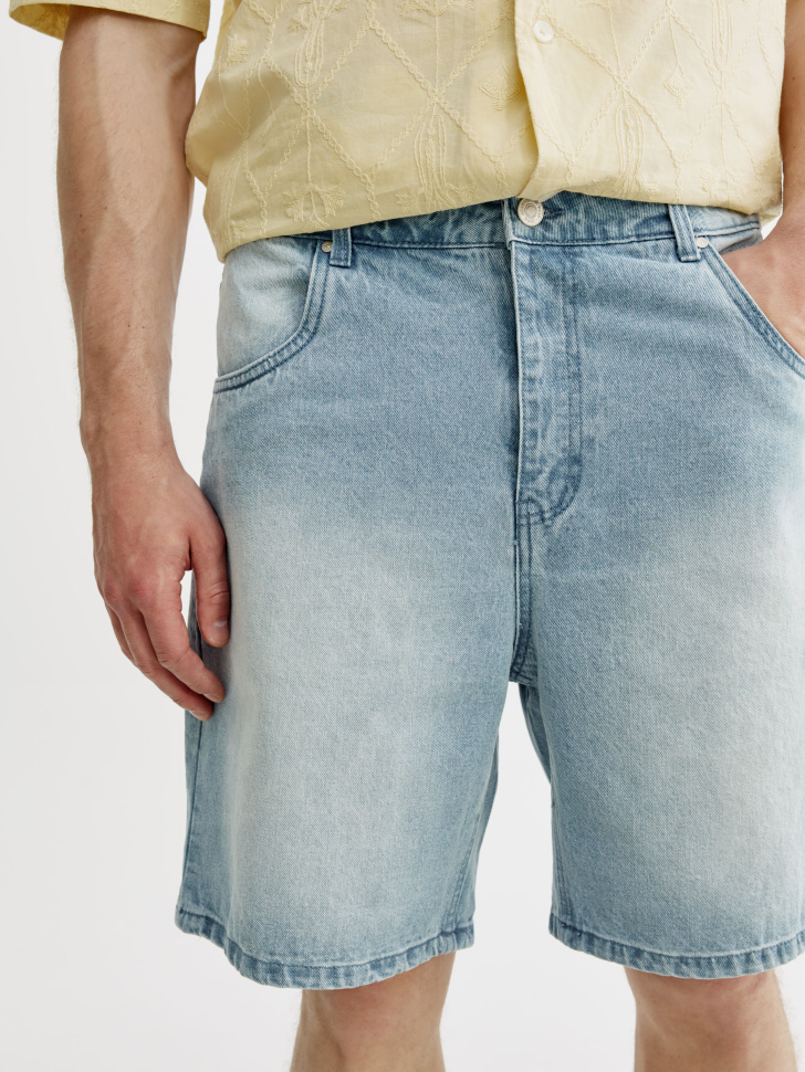 джинсовые шорты бермуды из россии вид сбоку