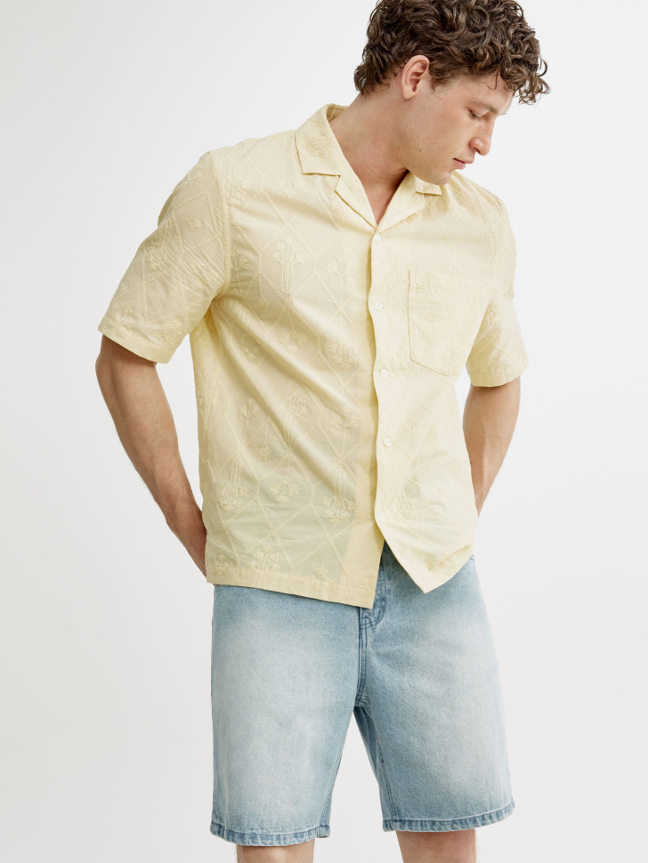 Товар голубого цвета с внутренней стороны