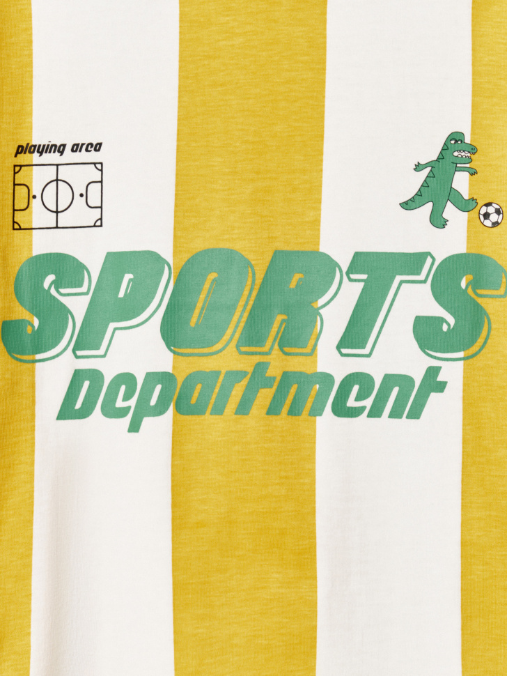 футболка оверсайз в спортивном стиле для мальчиков из россии вид сбоку