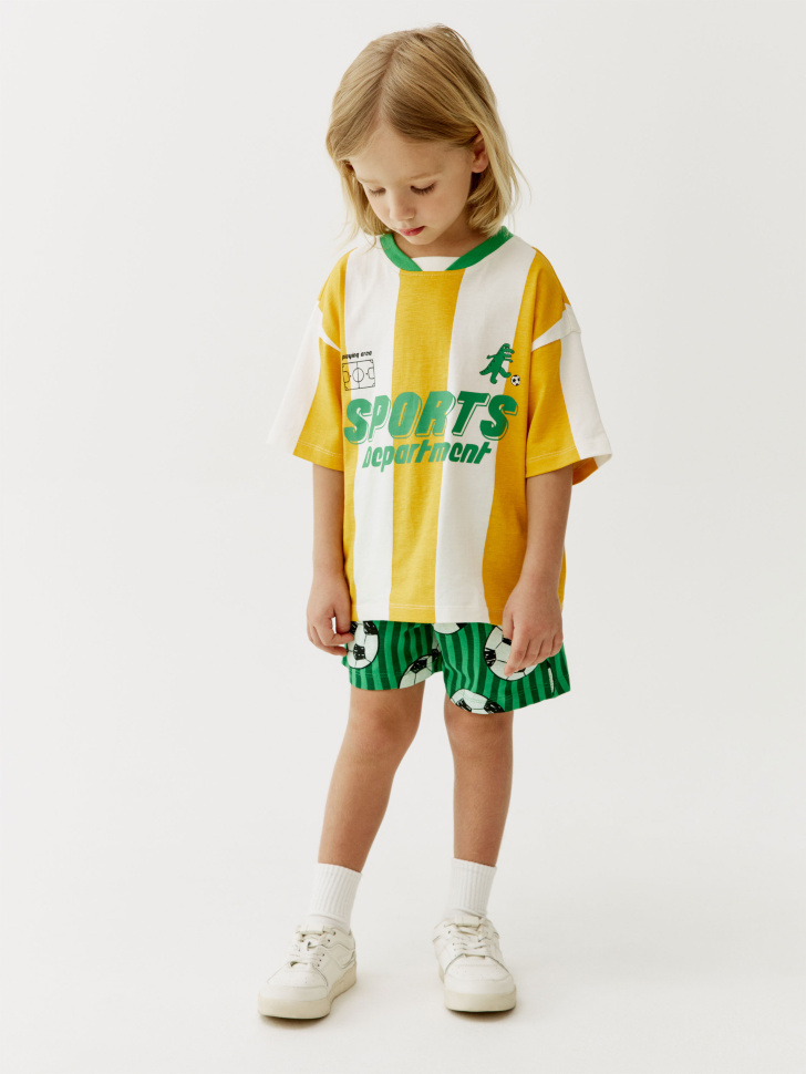 футболка оверсайз в спортивном стиле для мальчиков от бренда sela вид слева