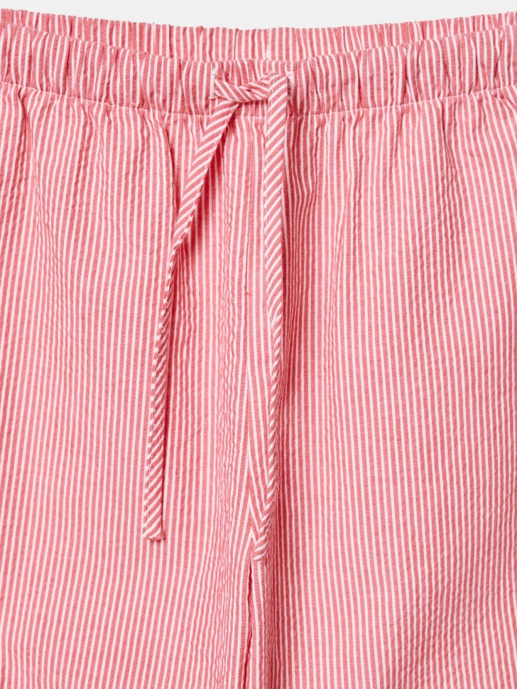 широкие брюки в полоску для девочек из россии вид сбоку