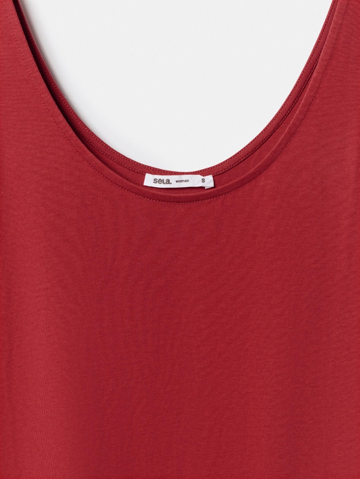 базовое трикотажное платье макси без рукавов от бренда sela вид слева