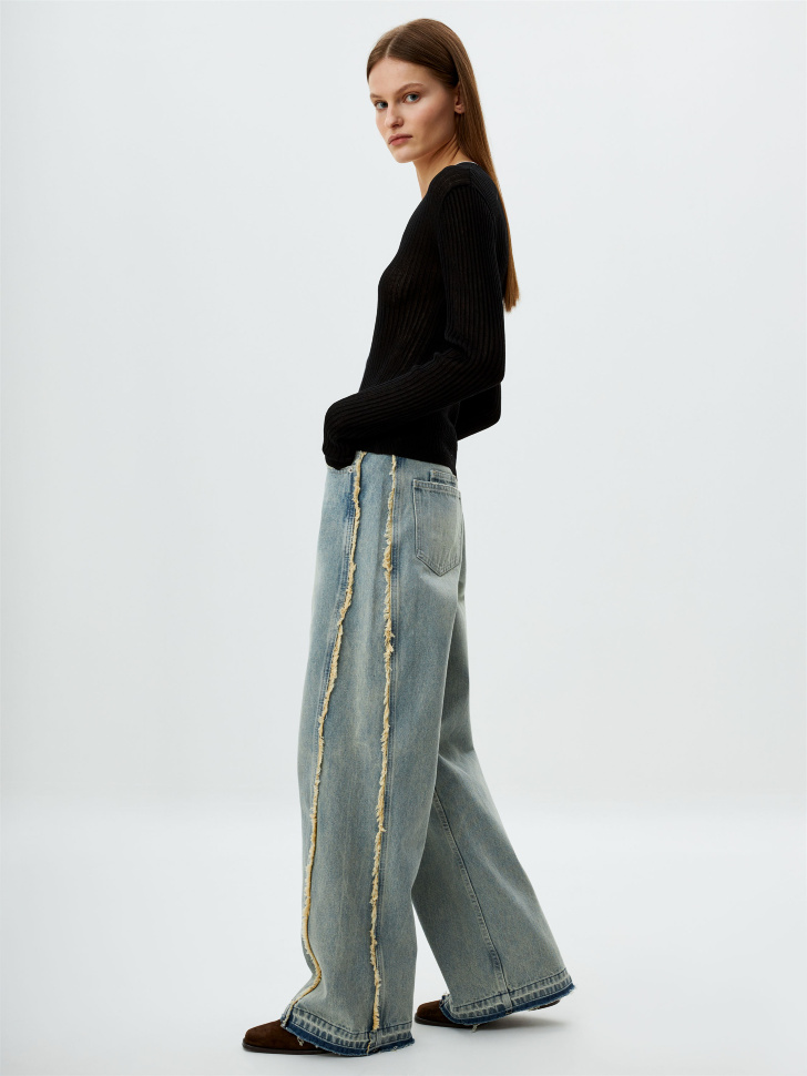 

Джинсы Wide Leg с винтажной стиркой