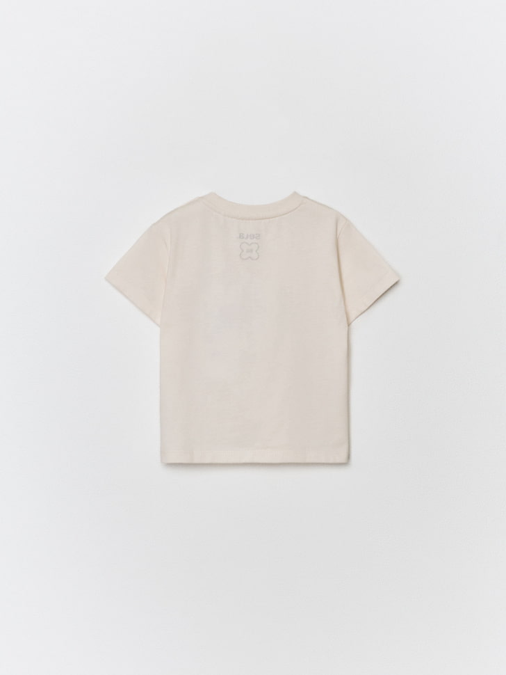 футболка с новогодним принтом для малышей 4680798651460 по акции