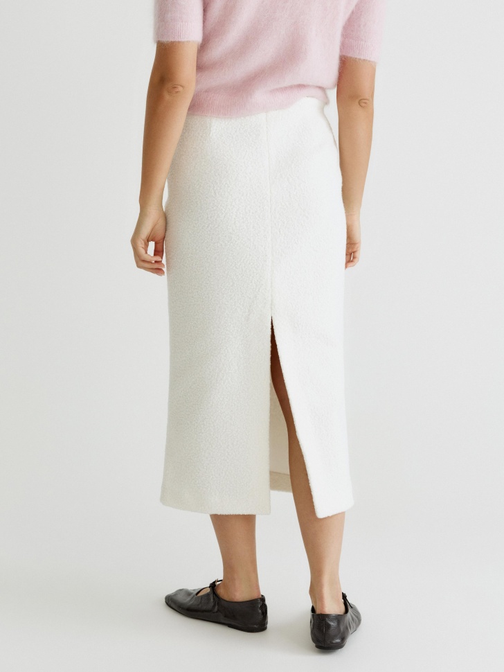 прямая юбка из ткани букле 4610517188069 с промокодом