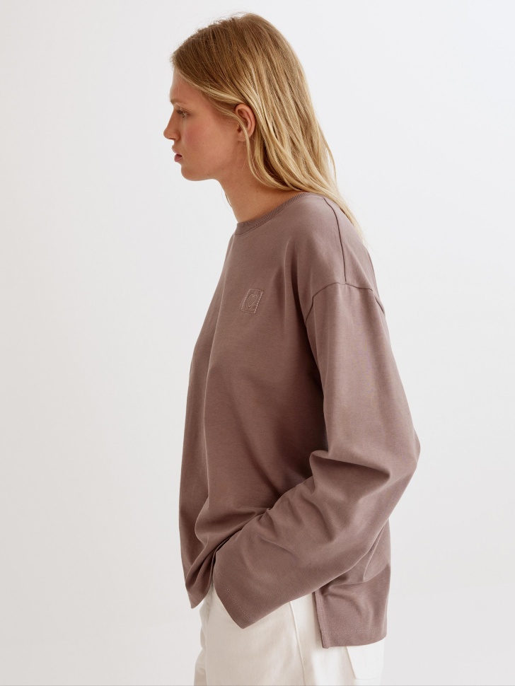 лонгслив anna oversize fit с вышивкой из россии вид сбоку