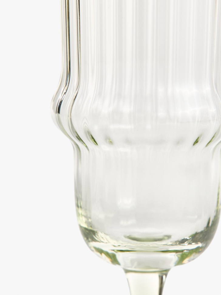 бокал из стекла с рельефным узором от бренда sela вид слева