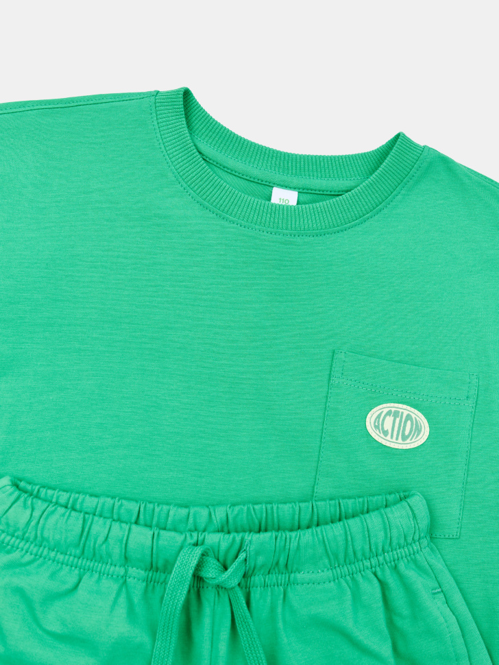 комплект из футболки и шорт для мальчиков от бренда sela вид слева