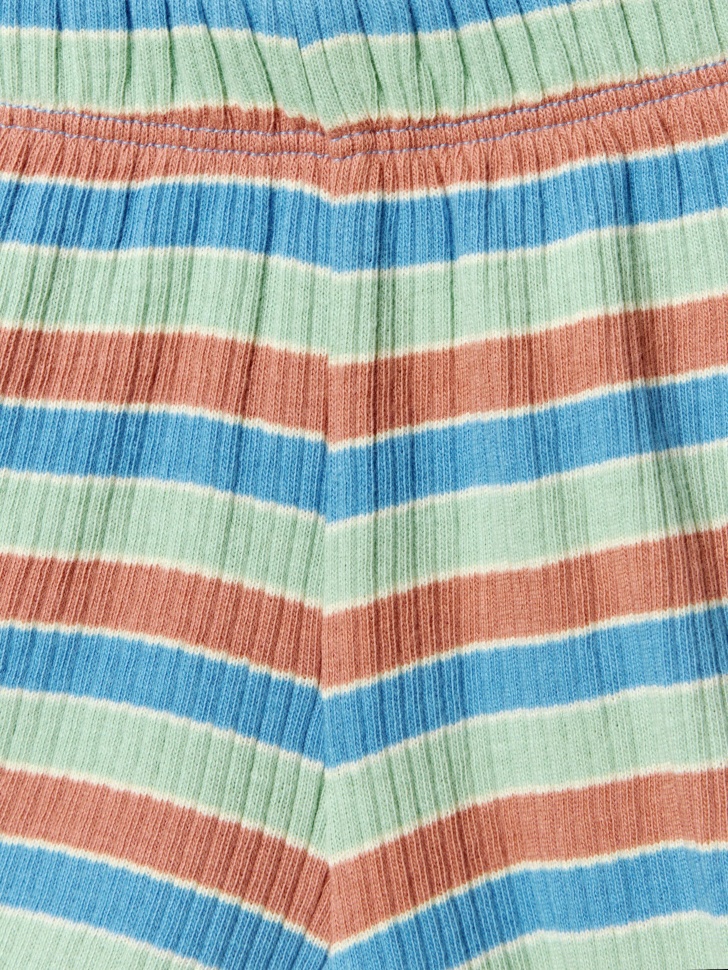 свободные шорты в полоску для малышей по цене 699 руб вид справа