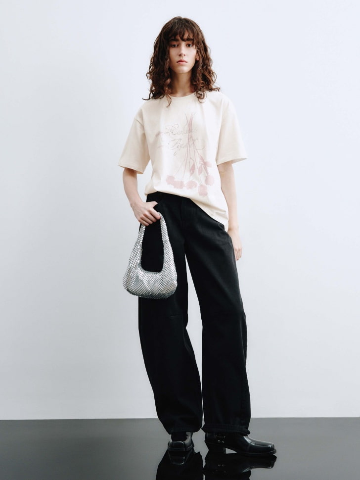 футболка с принтом и стразами из линейки sela young 4610517211361 по акции