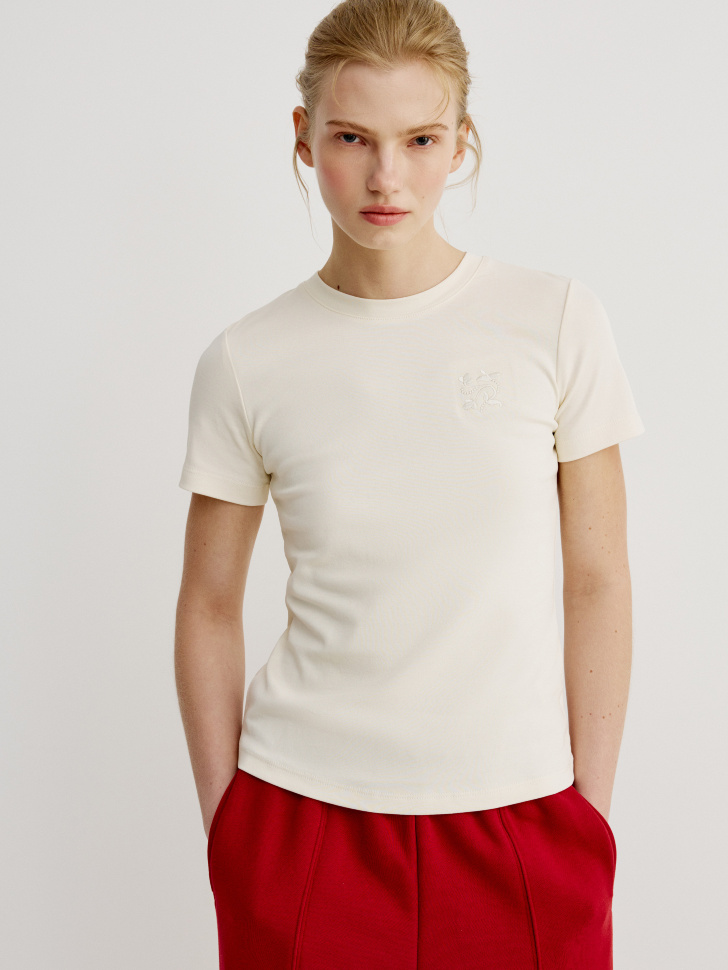 Футболка SELA приталенная с вышивкой, бежевый, арт. 50475