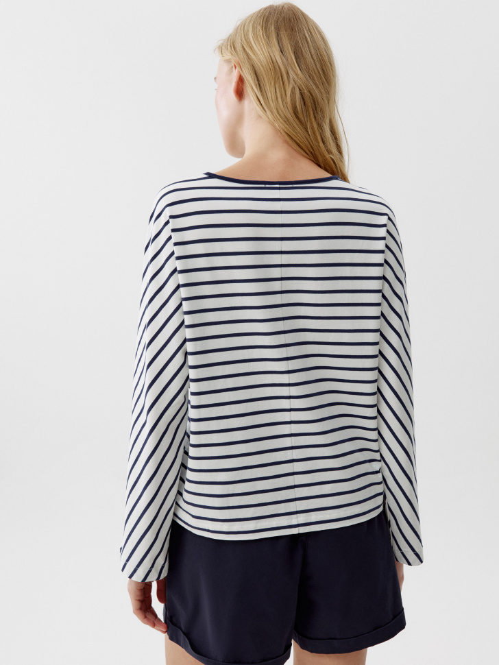 лонгслив в полоску прямого кроя из россии вид сбоку