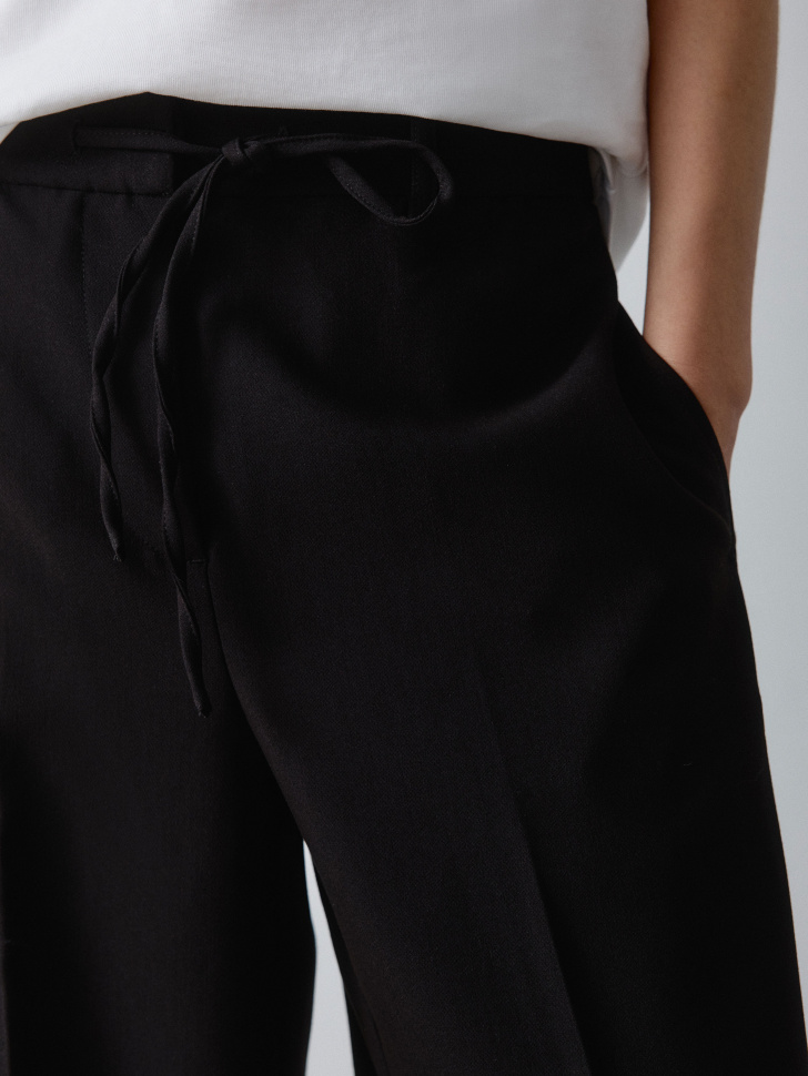 широкие брюки из костюмной ткани 4610517235350 в интернет магазине