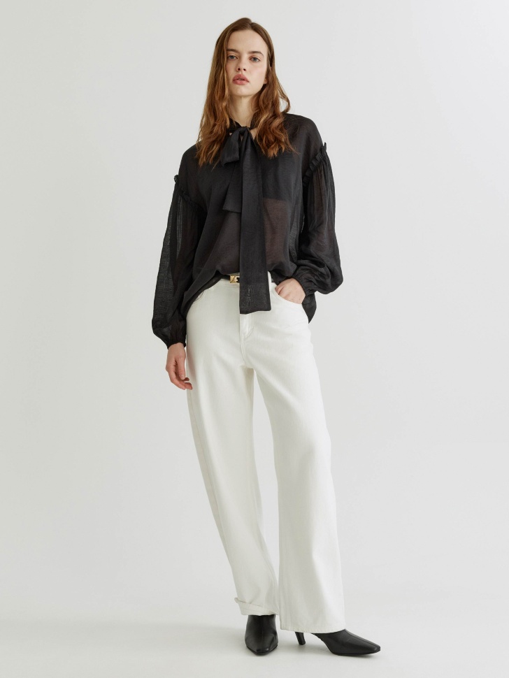 полупрозрачная блуза с пышными рукавами от бренда sela вид слева