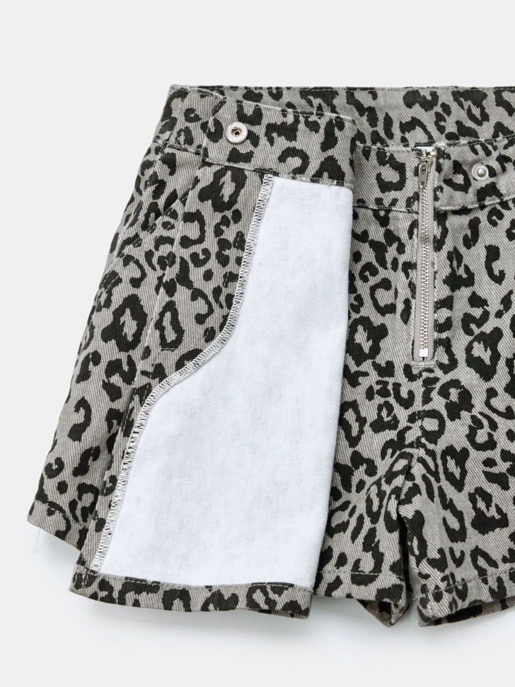 джинсовая юбка-шорты с леопардовыми принтом для девочек из хлопка спереди