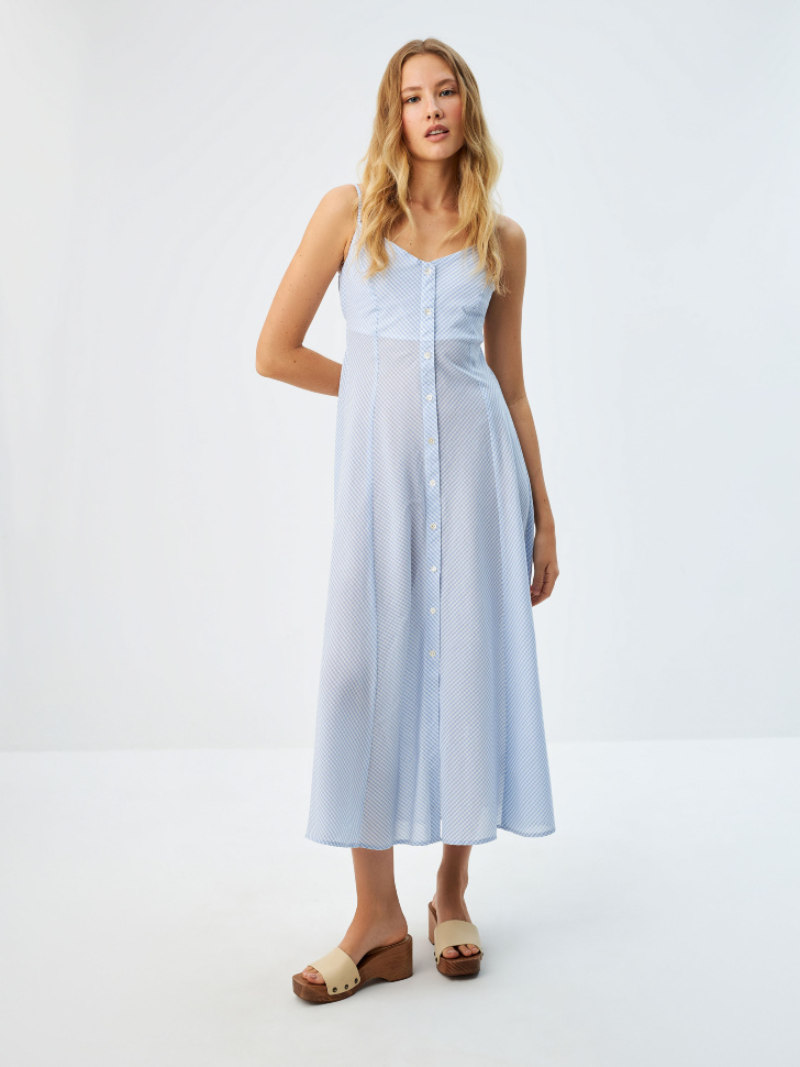 

Платье миди в клетку на бретелях