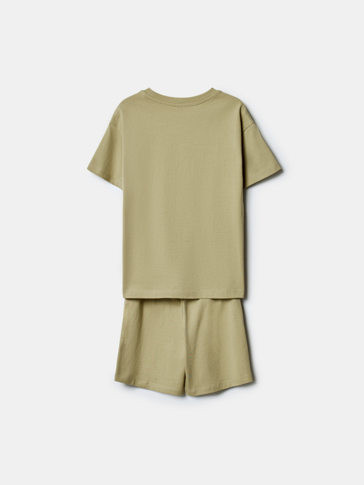 комплект из футболки и шорт для мальчиков от бренда sela вид слева