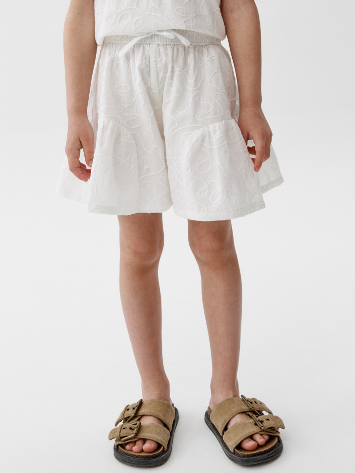 хлопковые шорты с вышивкой для девочек от бренда sela вид слева