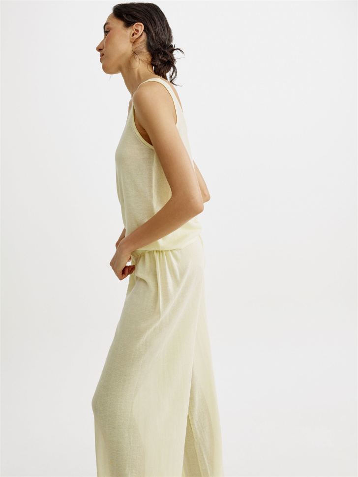 топ из смесового лиоцелла с содержанием льна из россии вид сбоку