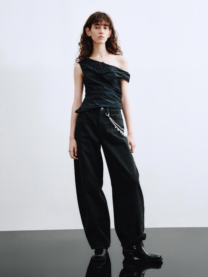 топ с декором из линейки  young 4610517236753 по акции