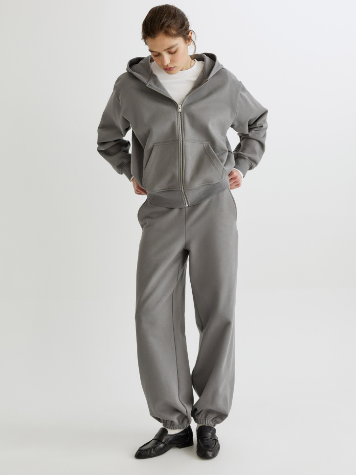 брюки джоггеры из футера от бренда sela вид слева