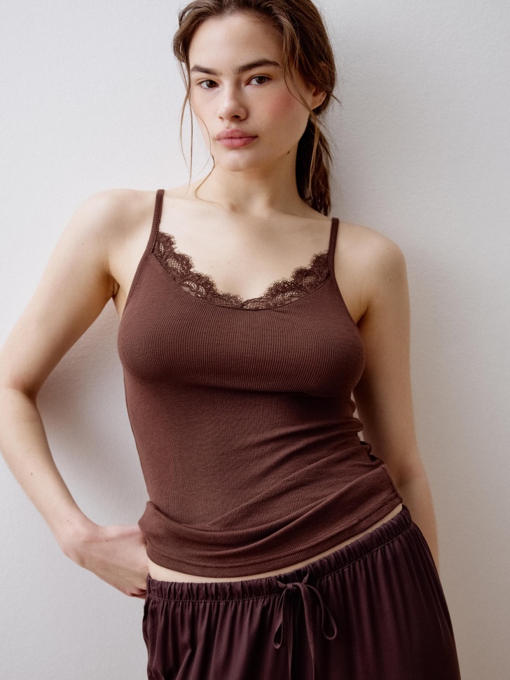 домашний топ с кружевом из россии вид сбоку