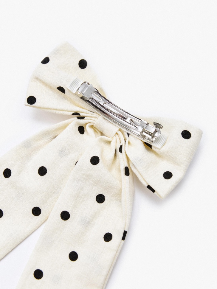 заколка для волос с бантом для девочек от бренда sela вид слева