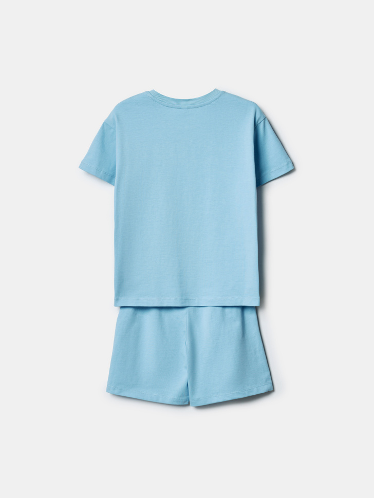 комплект из футболки и шорт для мальчиков из россии вид сбоку