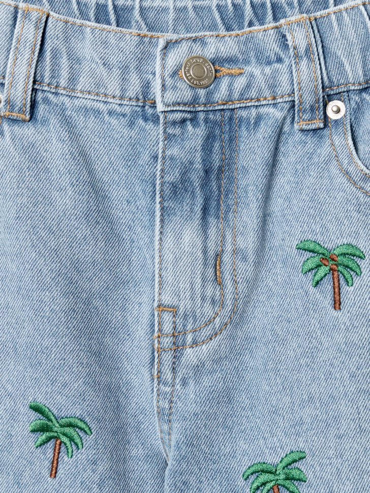 Товар голубого цвета с внутренней стороны