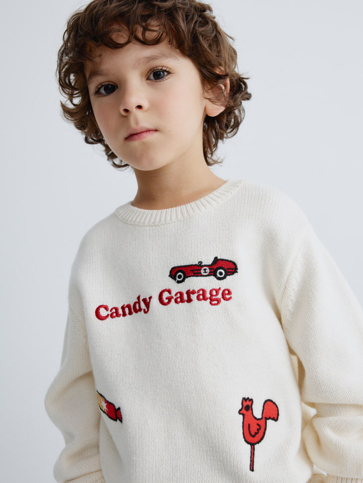 Вязаный джемпер с вышивкой для мальчиков 1799₽