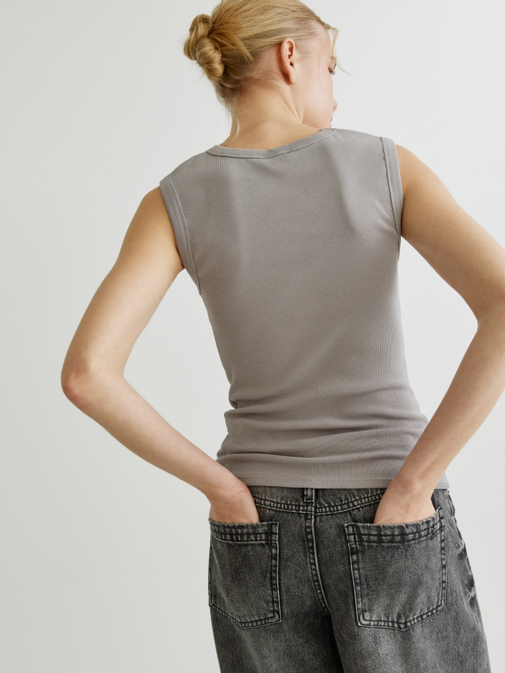 базовый топ в рубчик по цене 999 руб вид справа