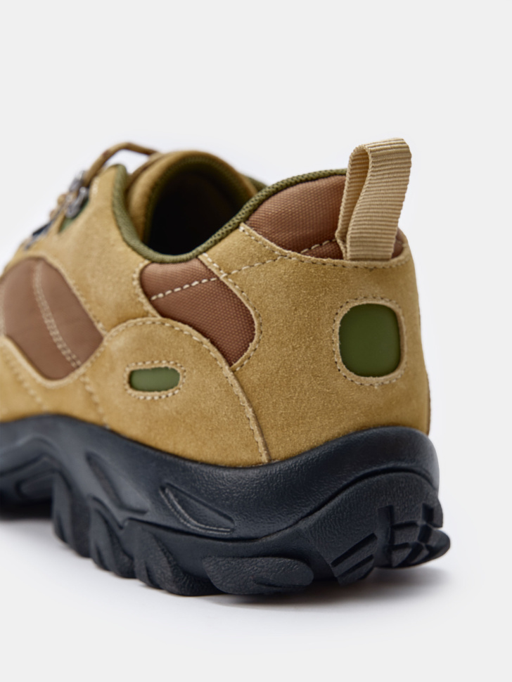 кроссовки-хайкеры из натуральной замши из россии вид сбоку