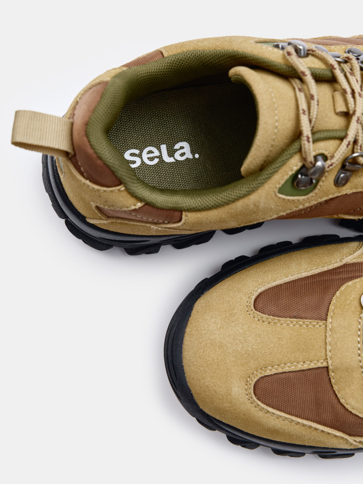 кроссовки-хайкеры из натуральной замши из кожи спереди