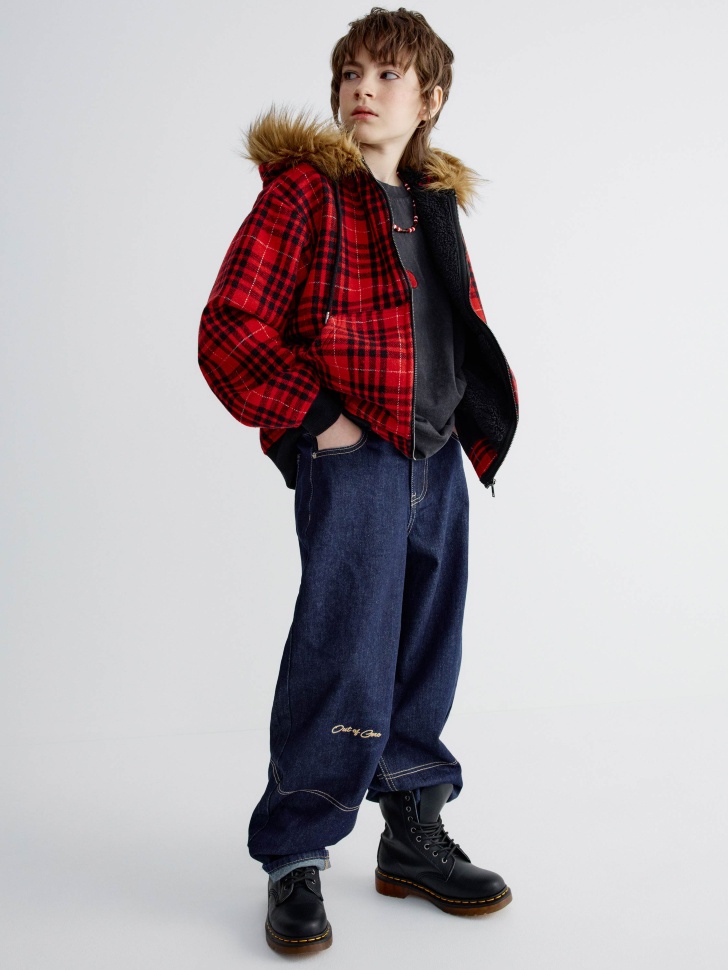 утепленная толстовка в клетку для мальчиков от бренда sela вид слева