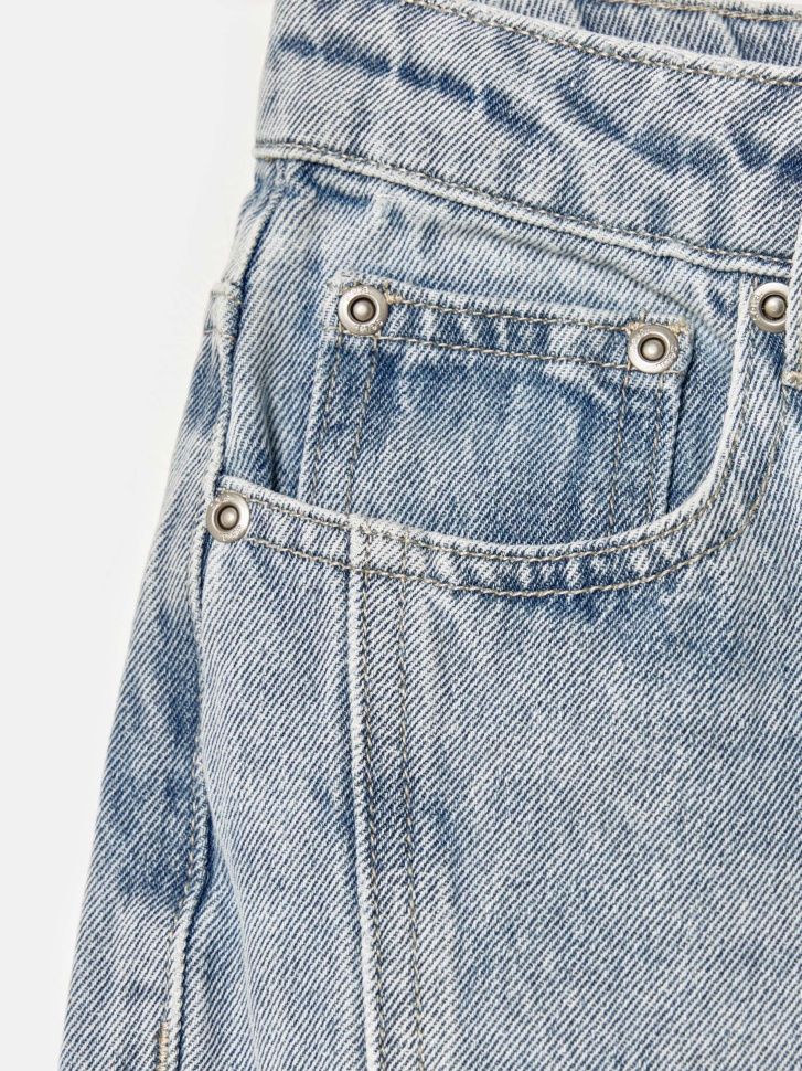 Товар голубого цвета с внутренней стороны