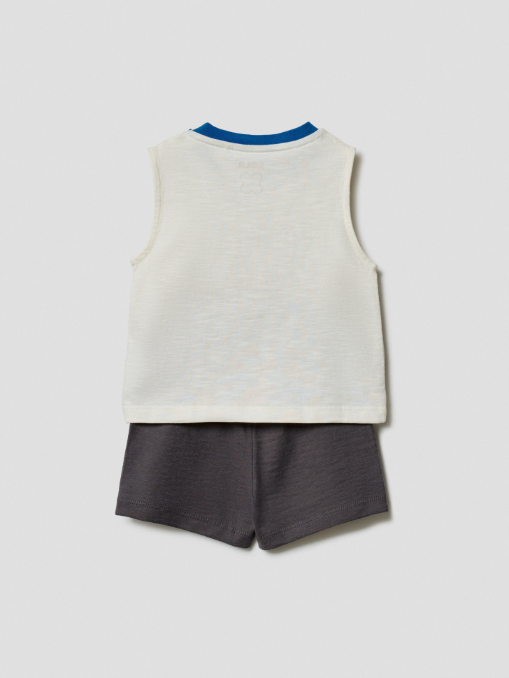 комплект из майки и шорт для малышей от бренда sela вид слева