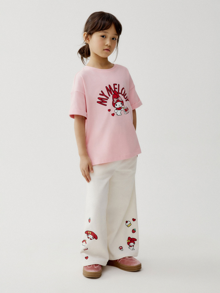 футболка с принтом hello kitty для девочек от бренда sela вид слева