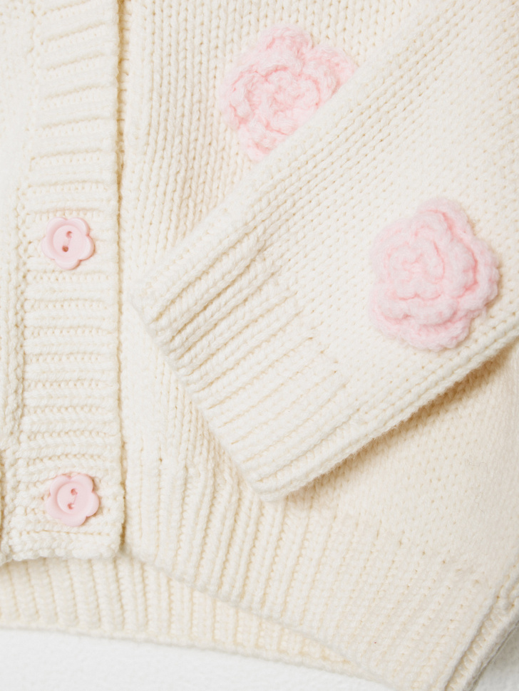 кардиган с аппликацией для девочек по цене 2599 руб с промокодом