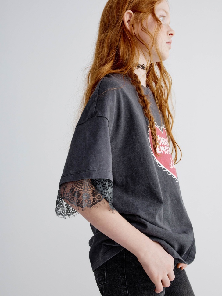 футболка оверсайз с кружевом для девочек по цене 1499 руб вид справа