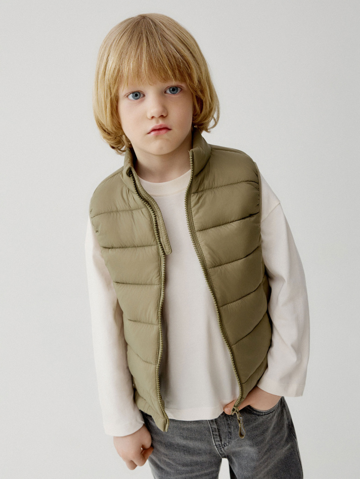 Базовый стеганый жилет для мальчиков 1799₽