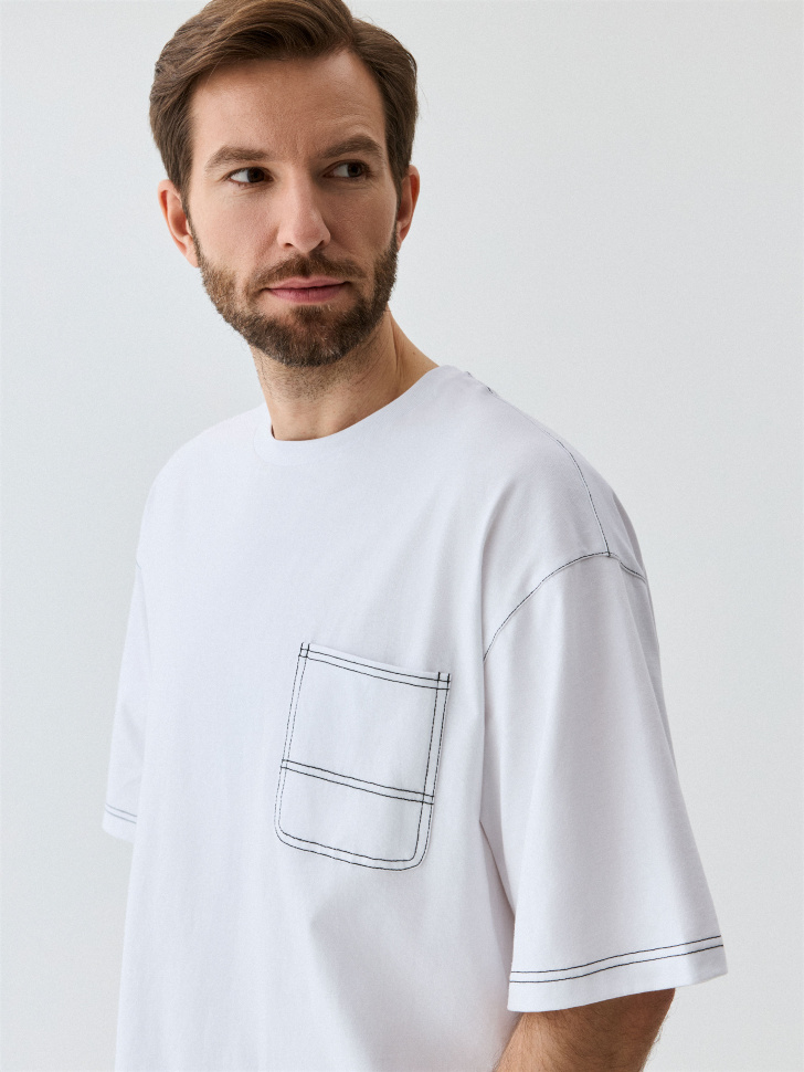 

Футболка OVERSIZE FIT с накладным карманом