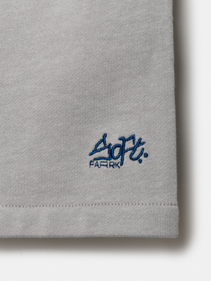 трикотажные удлиненные шорты для мальчиков из хлопка спереди