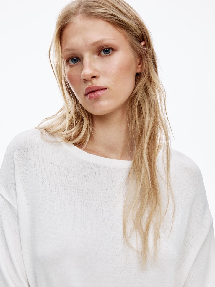 удлиненный джемпер оверсайз из вязаного трикотажа по цене 1999 руб вид справа