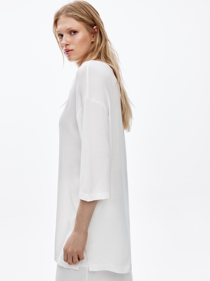 удлиненный джемпер оверсайз из вязаного трикотажа из россии вид сбоку