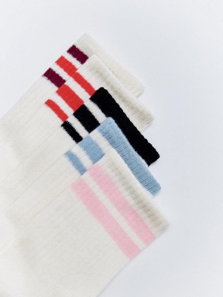 набор из 5 пар детских носков от бренда sela вид слева