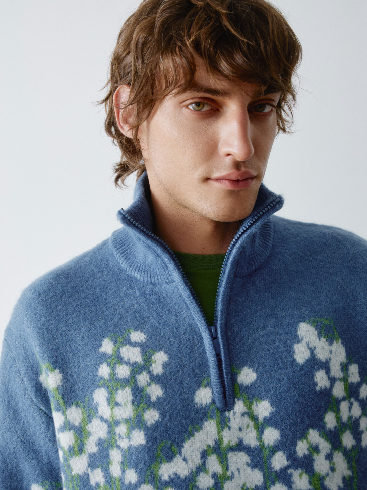 жаккардовый джемпер regular fit с воротом на молнии 4610517346018 в интернет магазине