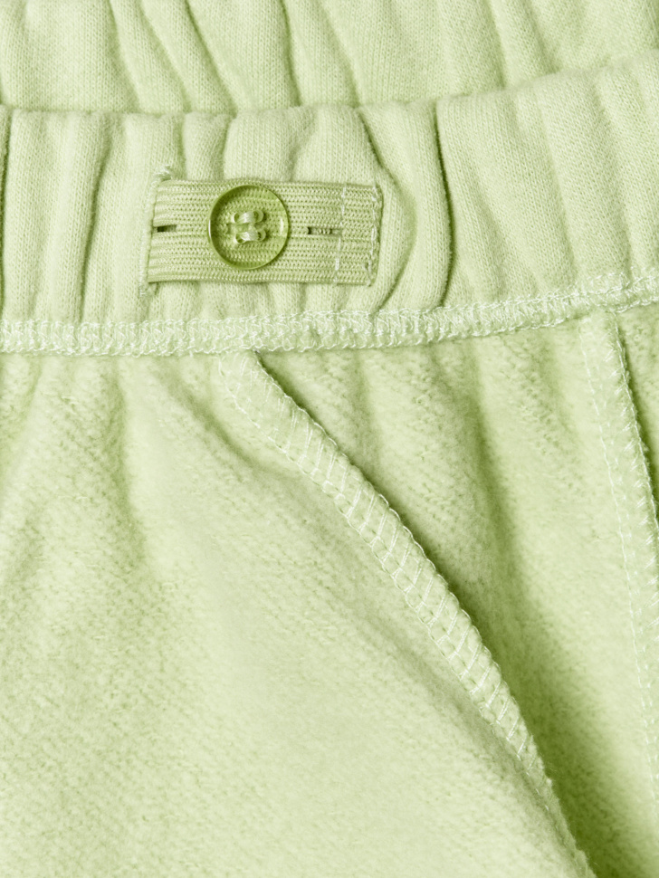 джоггеры оверсайз детские из россии вид сбоку